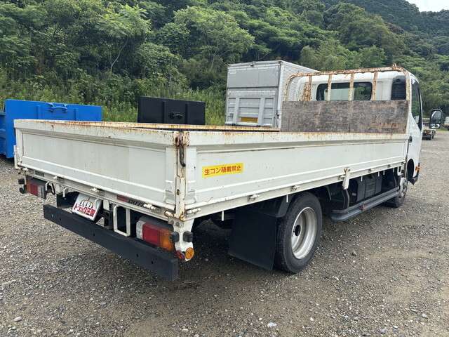 Hino Dutro 2