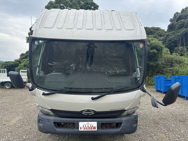 Hino Dutro 7