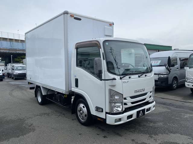 Isuzu Elf 3