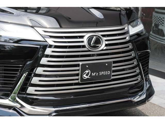 Lexus LX 11