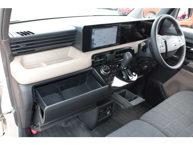 Mitsubishi Delica Mini 6