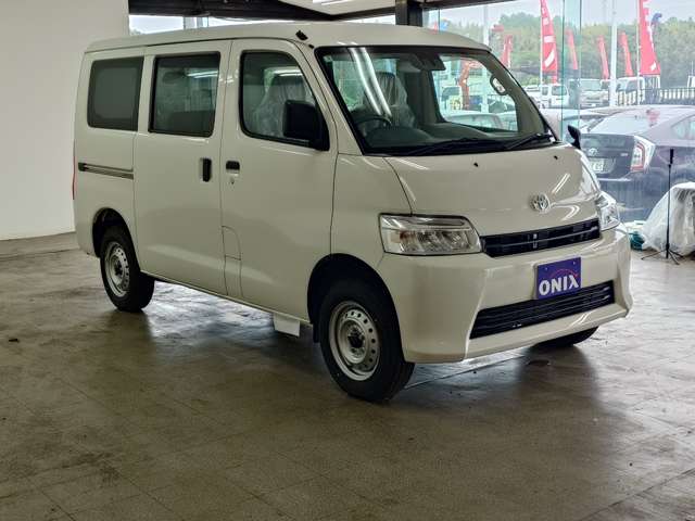 Toyota Town Ace Van 8