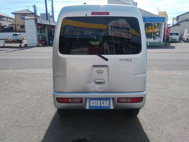Daihatsu Hijet Cargo 3