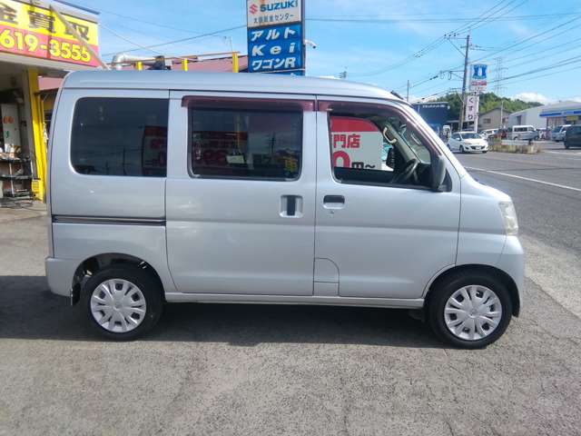 Daihatsu Hijet Cargo 6