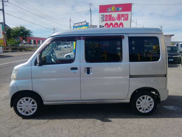 Daihatsu Hijet Cargo 7