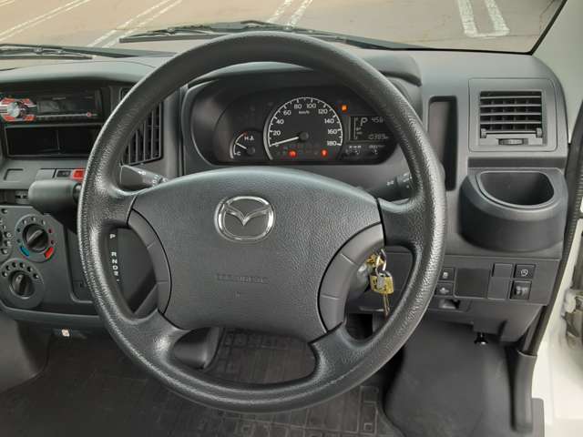 Mazda Bongo Truck 10