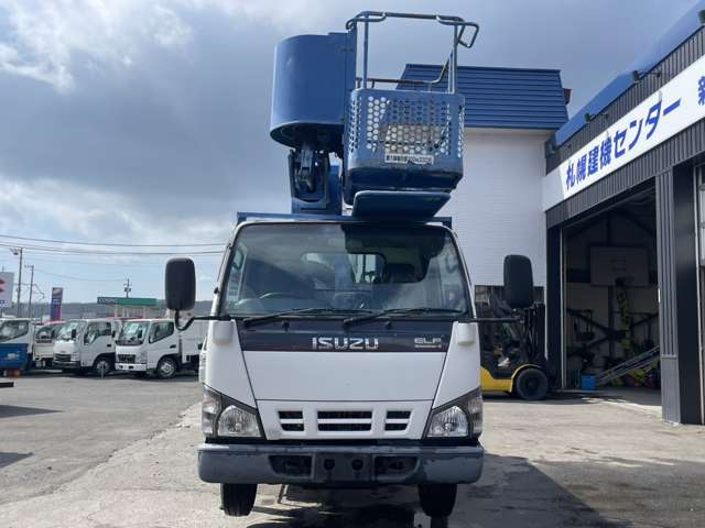 Isuzu Elf 12
