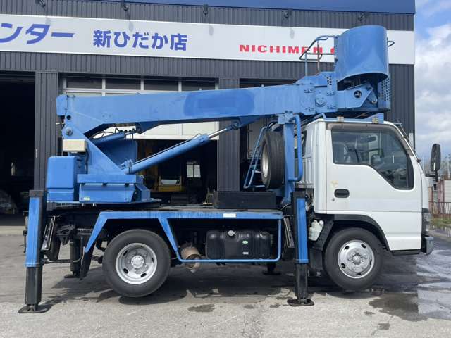 Isuzu Elf 10