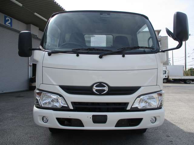 Hino Dutro 2