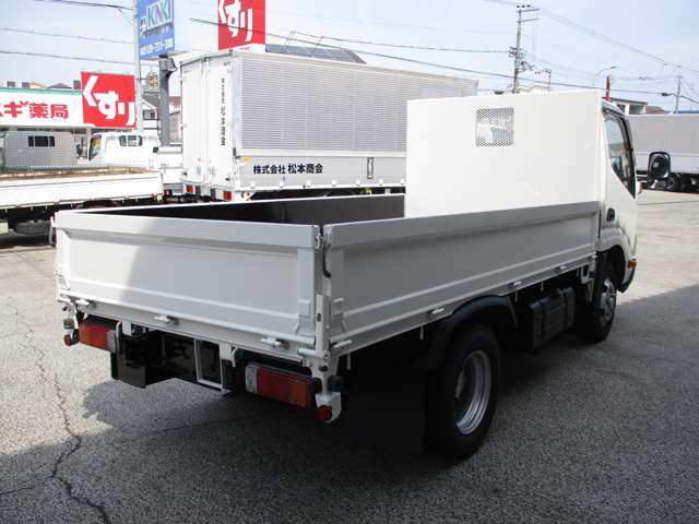 Hino Dutro 7