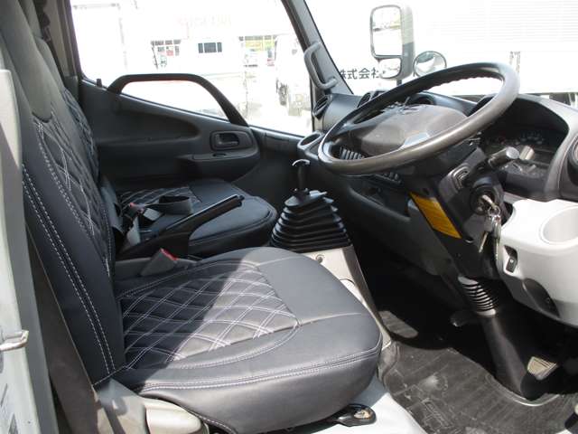 Hino Dutro 10