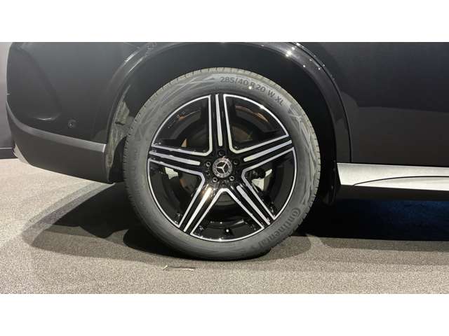 Mercedes-Benz GLC 10