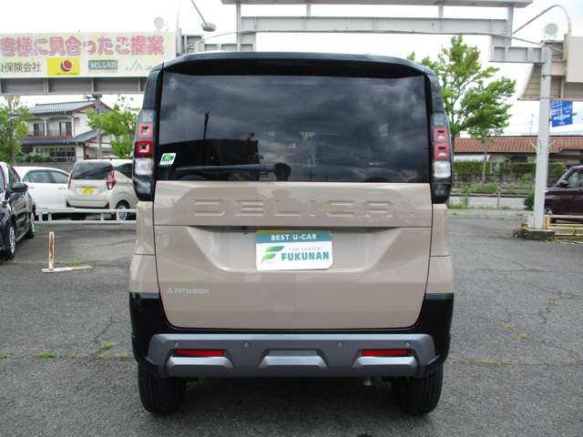 Mitsubishi Delica Mini 11