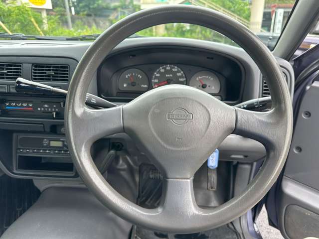 Nissan Datsun 12