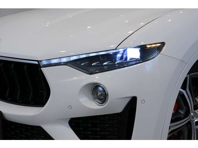 Maserati Levante 6