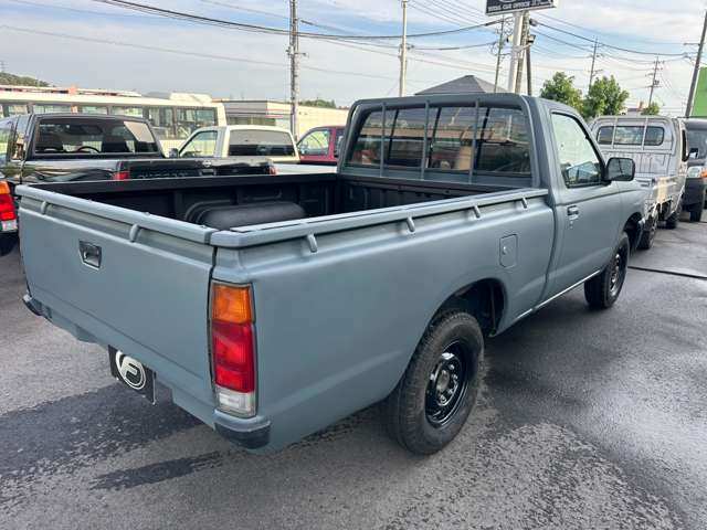 Nissan Datsun 8