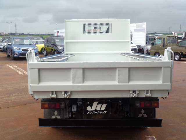 Mitsubishi Fuso Canter 5