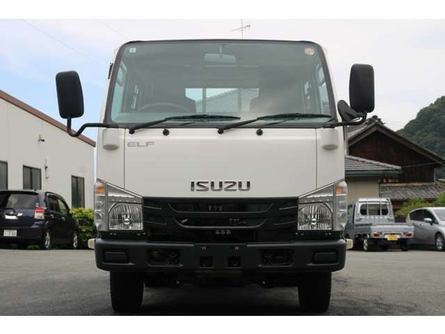 Isuzu Elf 2