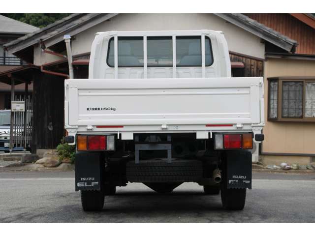 Isuzu Elf 8