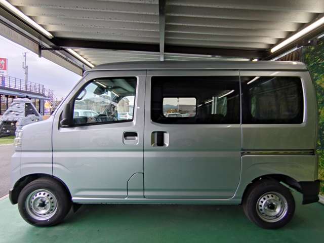Daihatsu Hijet Cargo 12