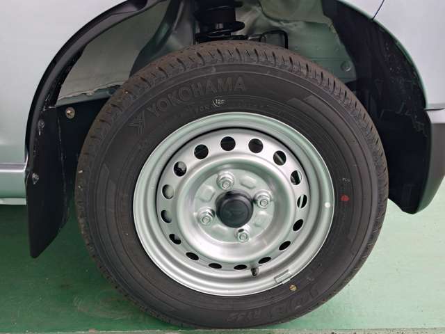 Daihatsu Hijet Cargo 10