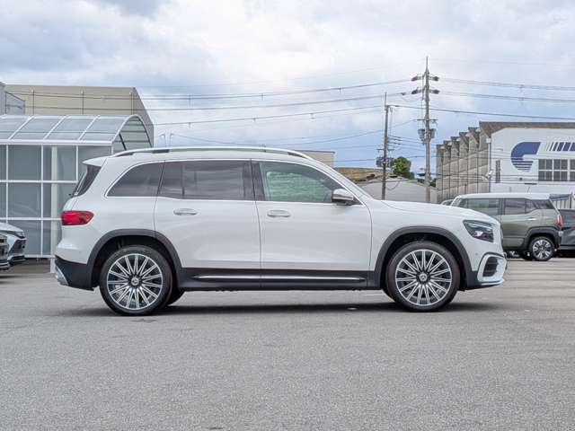 Mercedes-Benz GLB 8