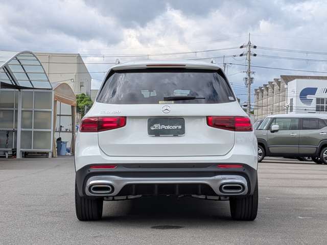Mercedes-Benz GLB 10