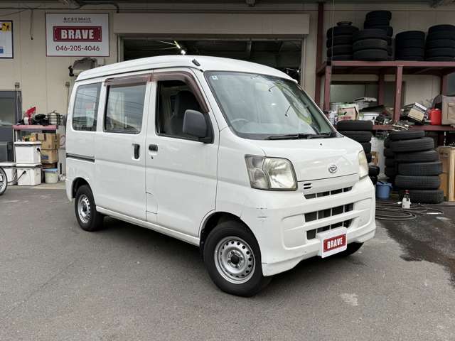 Daihatsu Hijet Cargo 4