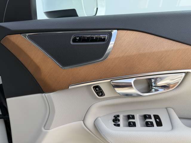 Volvo XC90 11
