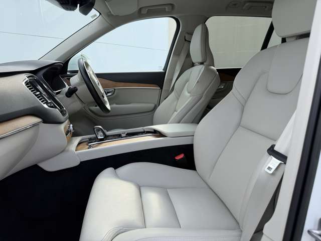Volvo XC90 10