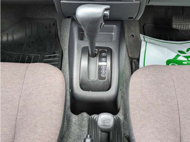 Mitsubishi Pajero Mini 12