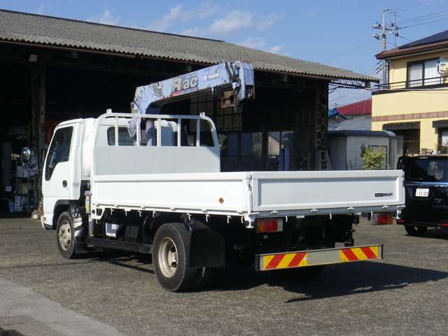 Isuzu Elf 4