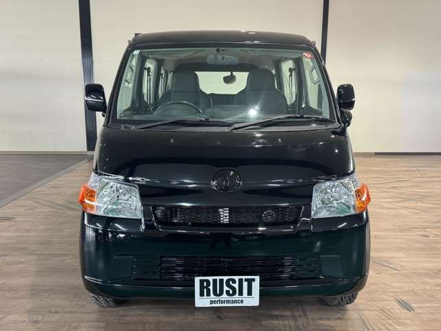 Toyota Town Ace Van 9