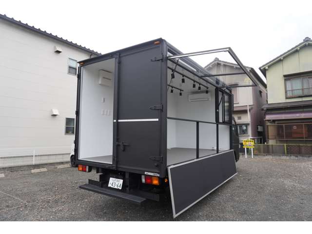 Mitsubishi Fuso Canter 7