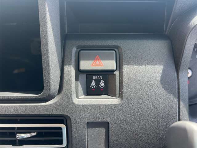 Daihatsu Atrai 7