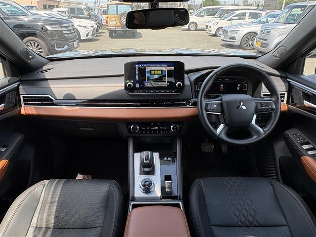Mitsubishi Outlander 4