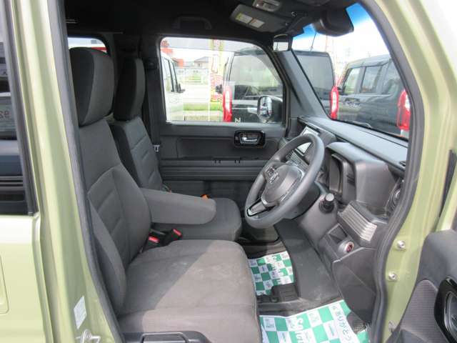 Honda N-VAN 12
