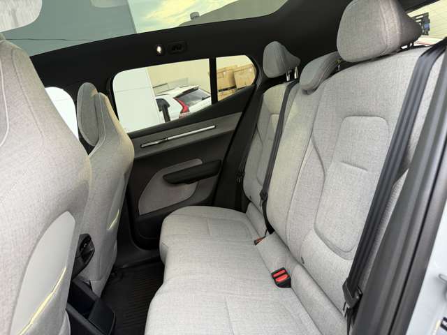 Volvo EX30 12