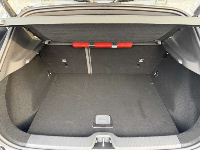 Volvo EX30 7