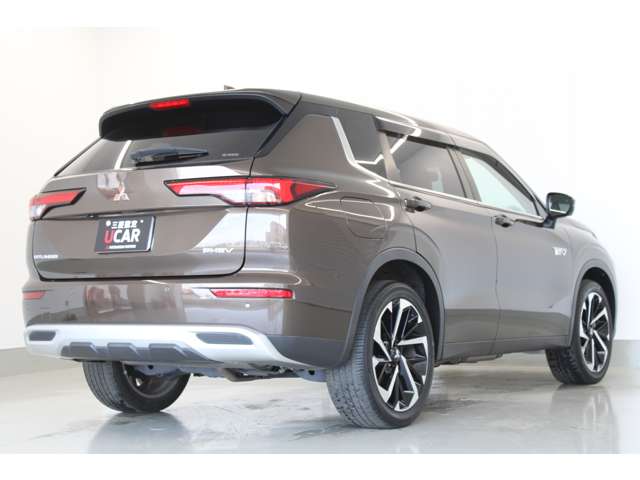 Mitsubishi Outlander 2