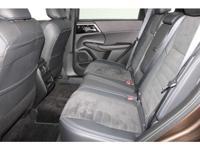 Mitsubishi Outlander 5