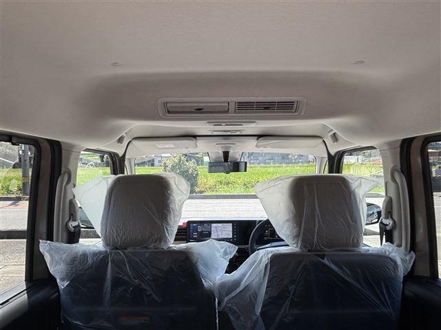 Mitsubishi Delica Mini 12