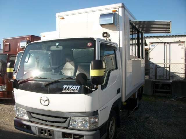 Mazda Titan Dash 7