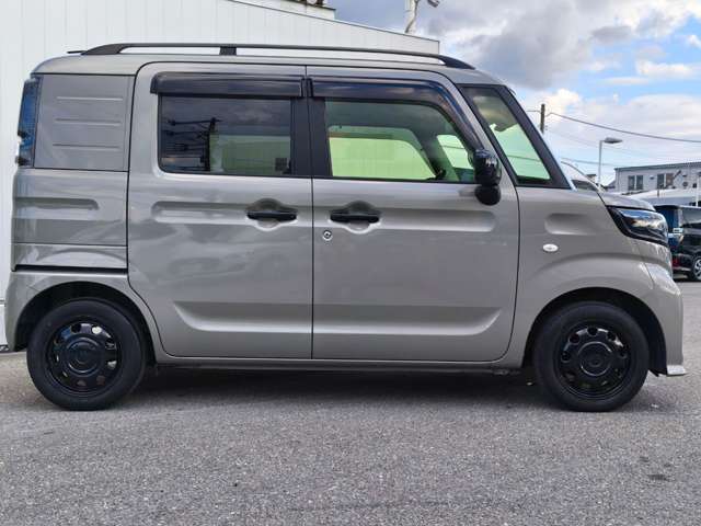 Suzuki Spacia Base 11