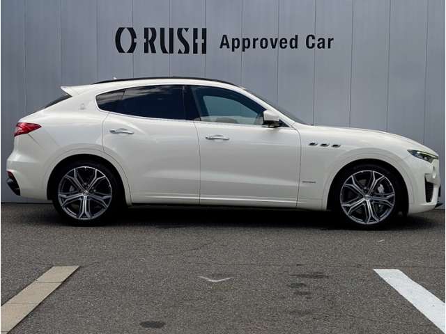 Maserati Levante 3