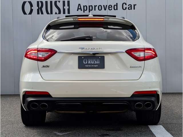 Maserati Levante 5