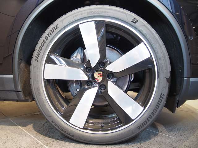 Porsche Macan 10