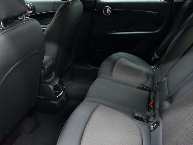 MINI Crossover 11