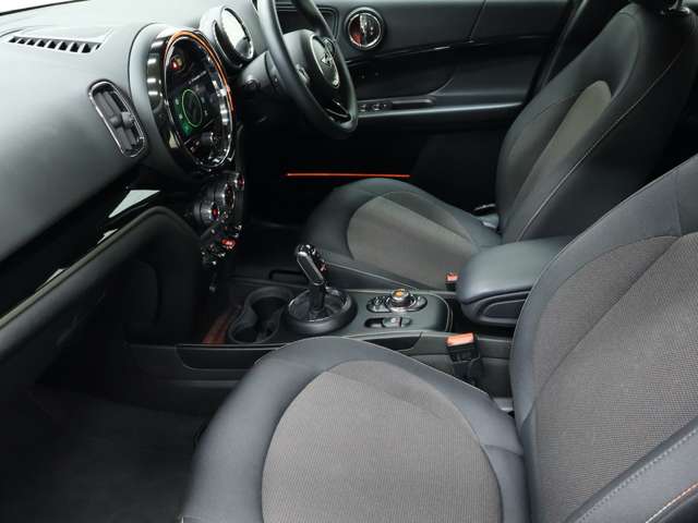 MINI Crossover 10