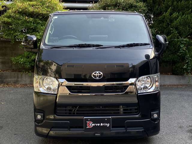 Toyota Hiace Van 5